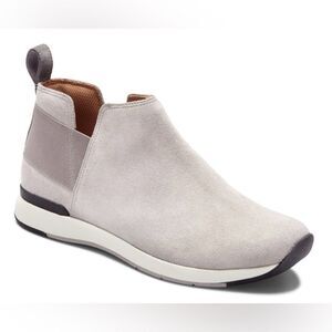 Vionic Cece Grey Suede Sneakers